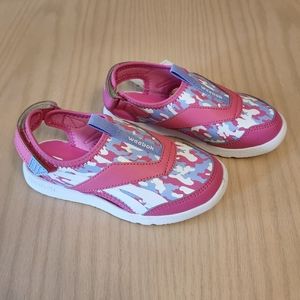 Reebok sandals closed toe